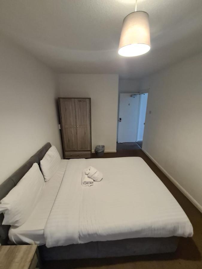 24Hr Self Check In Apartment Central Barnsley Esterno foto